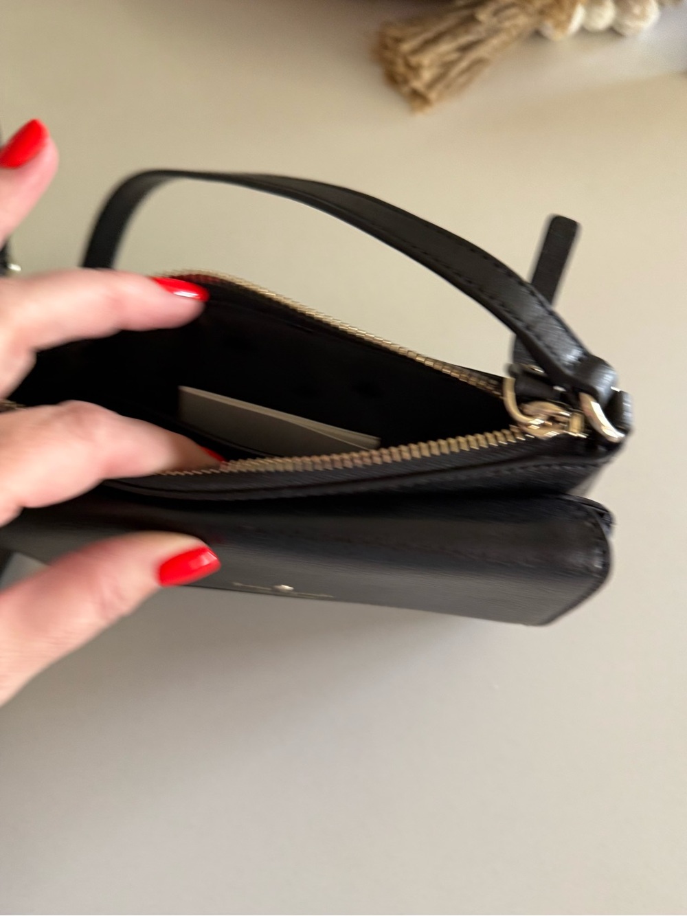 Kate Spade Karlee Black Leather Crossbody Bag with Gold Logo - Picture 4 of 8